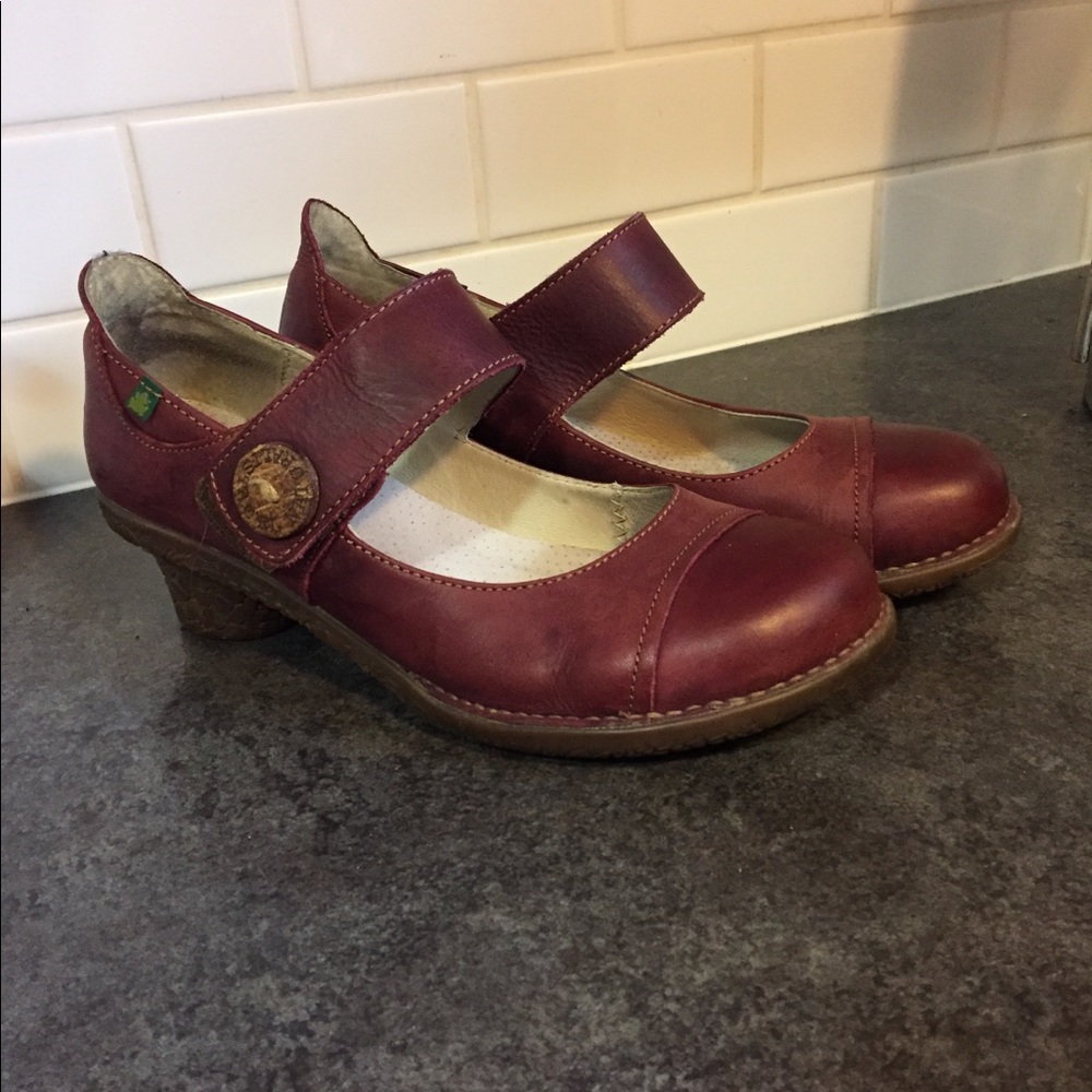 El Naturalista Mary Jane shoes